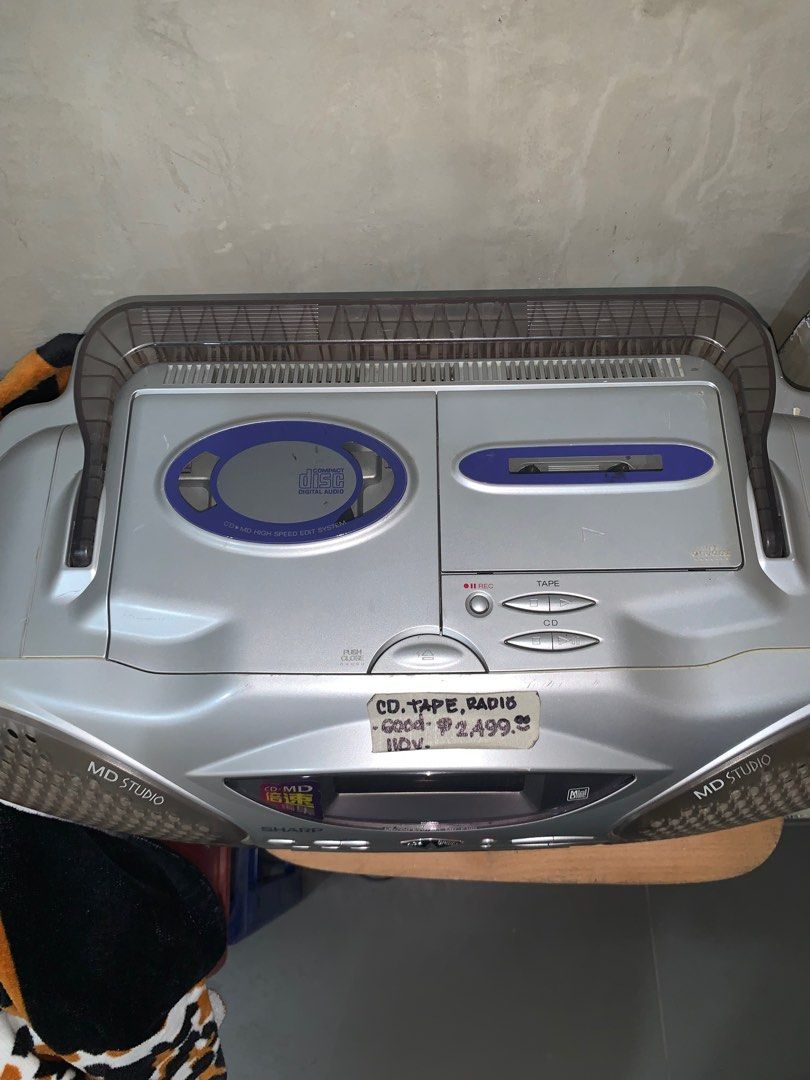 SHARP MD-F100 CD Bombox player (Category: Portable Music Players) located in Angeles City. Submitted by gwthriftac (Listing ID 1399200157, Image 2). Description: SHARP MD-F100 bombox >CD💿 , 📼 Tape, and 📻 Radio Player >2,499 pesos >110v .