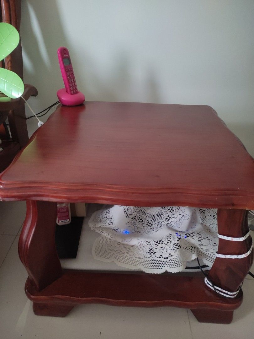 Side sofa table (Category: Tables & Sets) located in Singapore. Submitted by user_89435 (Listing ID 1399066088, Image 2). Description: .