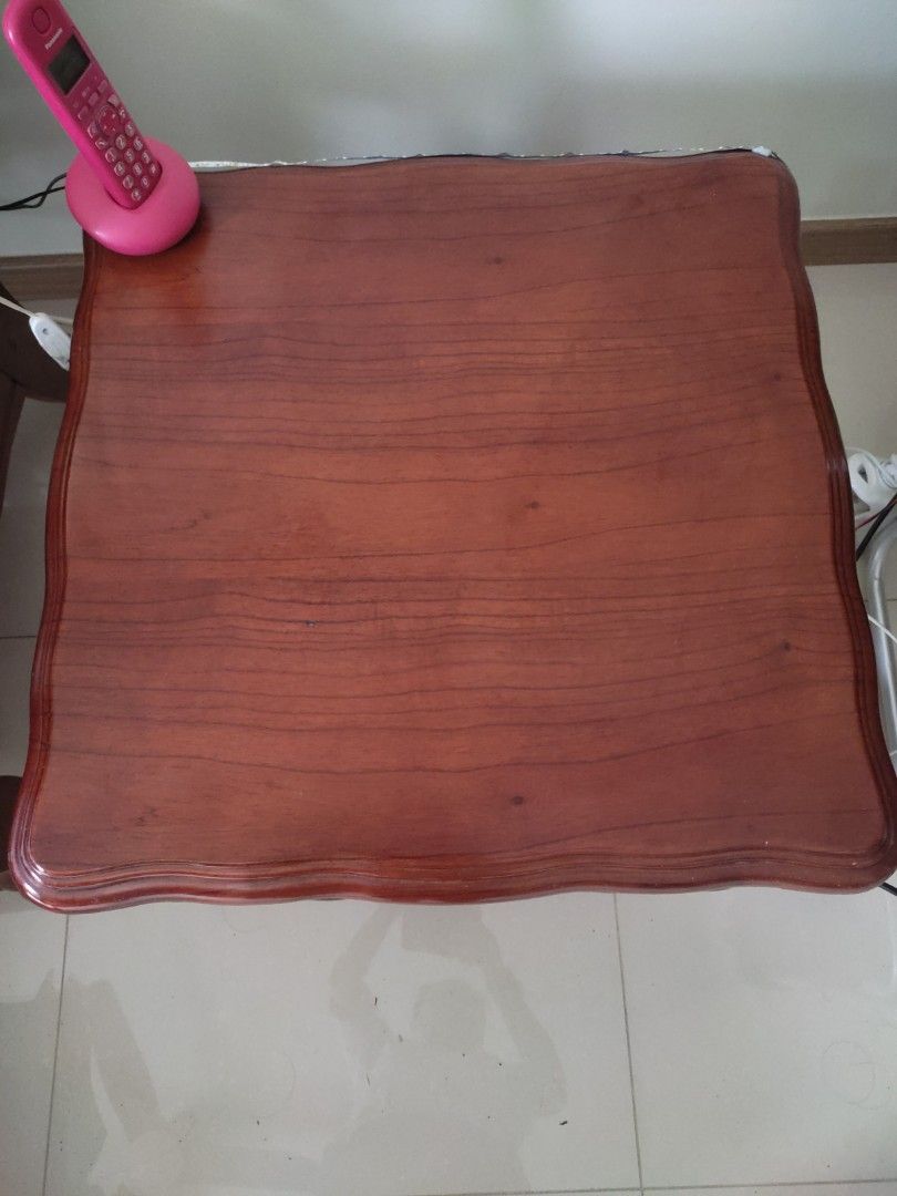 Side sofa table (Category: Tables & Sets) located in Singapore. Submitted by user_89435 (Listing ID 1399066088, Image 1). Description: .