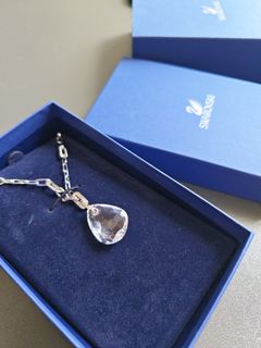 Swarovski 水晶項鍊64207653629058110