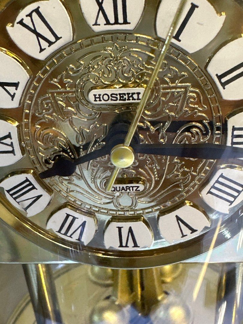 table clock (Category: Vintage Collectibles) located in Singapore. Submitted by diginto_treasure (Listing ID 1399050270, Image 2). Description: old new stock .