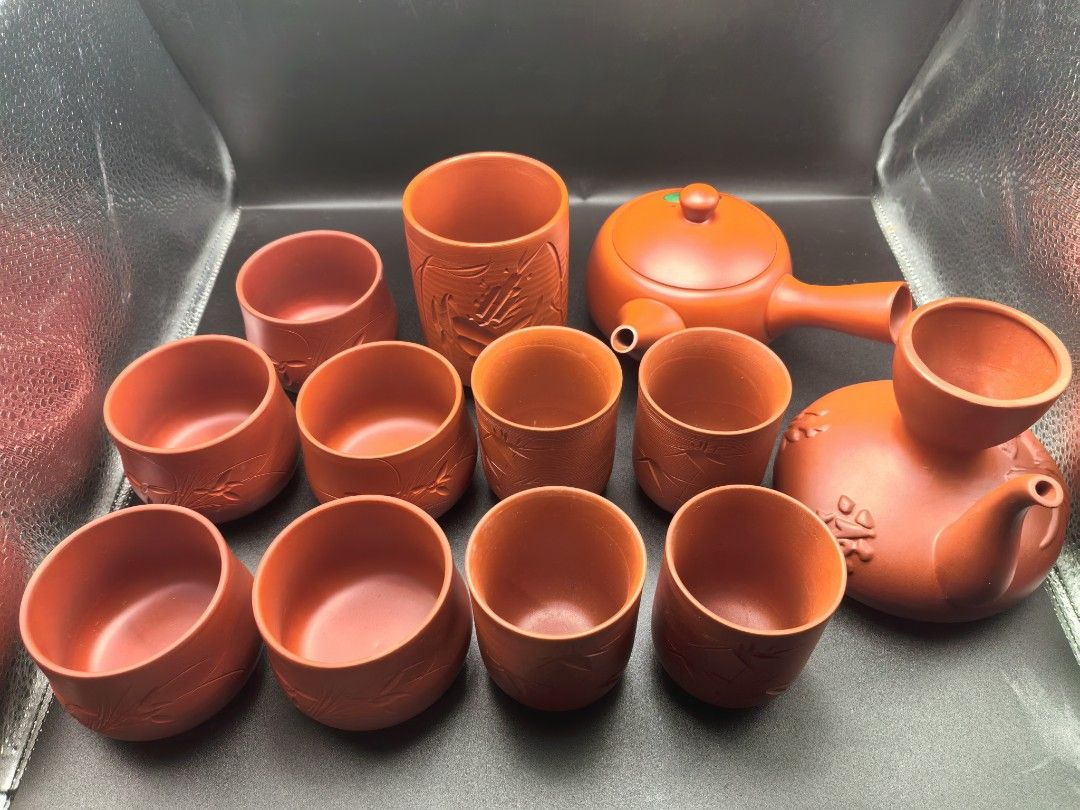 Tea Pot Set Red Clay Ceramic Set of 12 (Category: Coffee & Tea Tableware) located in Cebu City. Submitted by dudes_villanueva (Listing ID 1399057192, Image 2). Description: Tea Pot Set Red Clay Ceramic Set of 12 📌With 2 Types of Pot 📌And 10 Teacups of different size. 📌Teapot is good for 2-3 cups..