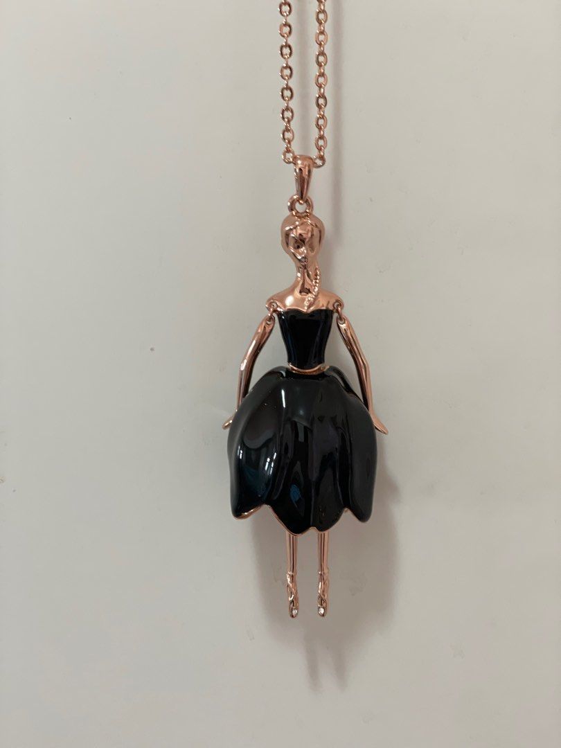 Ted Baker Tulip Ballerina Necklace, 女裝, 飾物及配件, 頸鍊- Carousell
