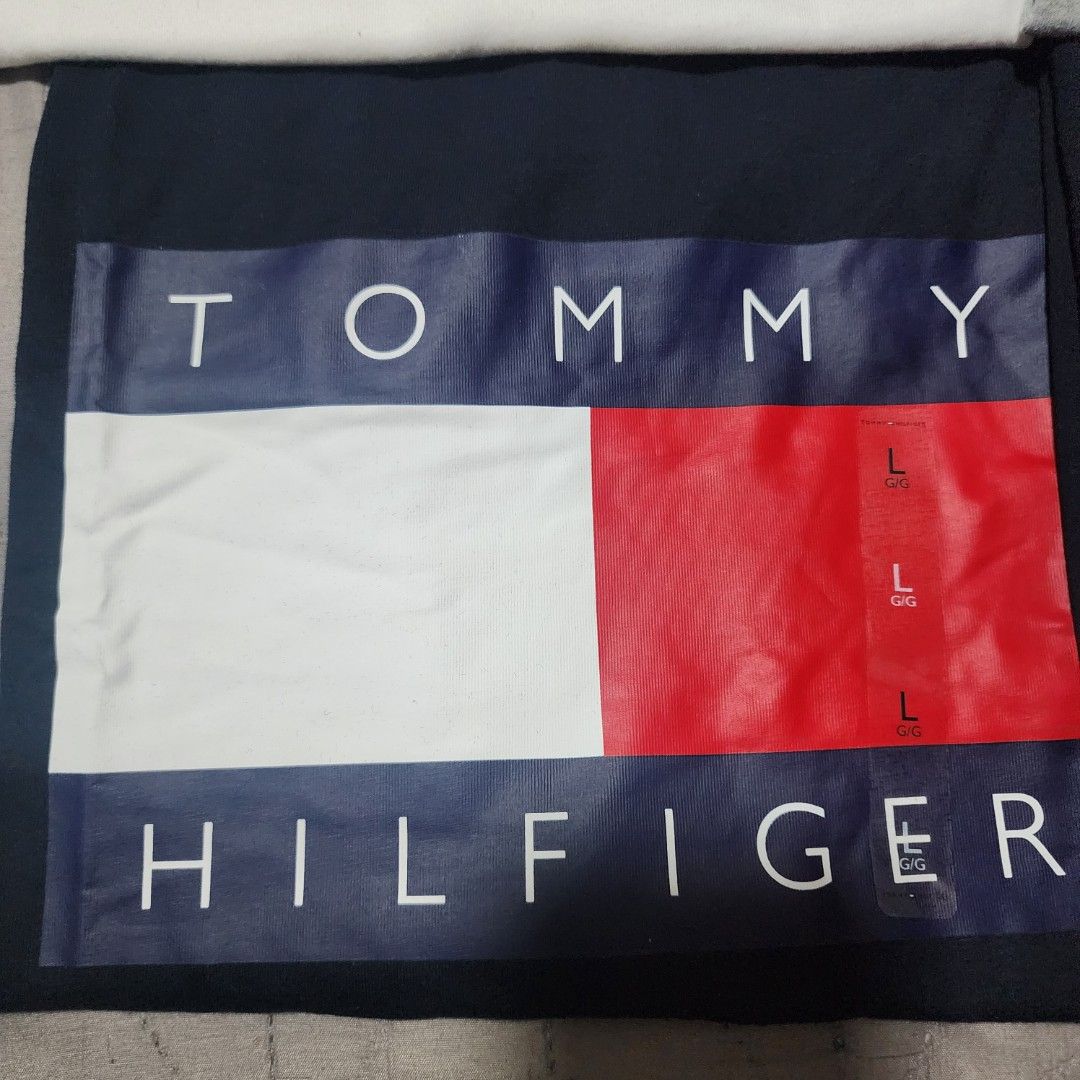 Tommy Hilfiger (Category: Tshirts & Polo Shirts ) located in Manila. Submitted by zamken21 (Listing ID 1399180654, Image 2). Description: Brandnew with tag original from canada size Medium W21 L27 Large W22 L28 White Gray Navy Blue No paper bag MOP : gcash, Maya , Unionbank Shipping : j&t , lbc meetups : Paco , Pedro gil, Rob Ermita.