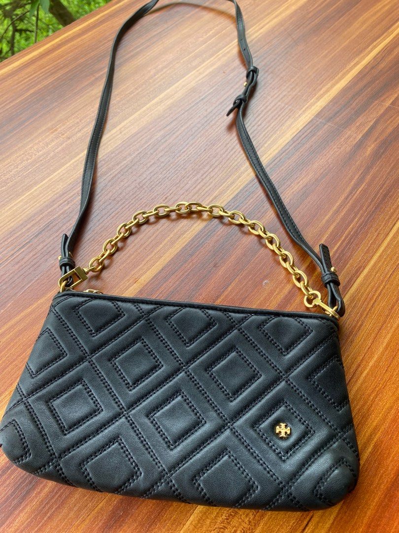 Tory Burch Fleming sling bag (Category: Luxury Bags & Wallets) located in Oroquieta. Submitted by mightyfalcon.f3b3e6 (Listing ID 1399165959, Image 1). Description: ykk zip,with etikita genuine leather fits cellphone with card slots sling/kili bag.