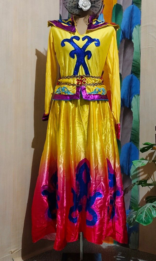 Ukay yellow/gradient Mongolian Traditional Costume (Category: Traditional & Ethnic wear) located in Rizal. Submitted by whitesioma99032 (Listing ID 1399089538, Image 2). Description: Ukay yellow/gradient traditional Mongolian Costume Large to XL Like new Adult size po eto Issue both armhole may faded part and need wash 450+Sf 👉RETURN POLICY👈 👉NO VIDEO NO RETURN- 👉CASH IS NOT REFUNDABLE ONCE U RECIEVED THE ITEM. YOU SHOULD CHOOSE ITEM FROM MY 