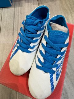 Umbro 足球針鞋64213021734018110