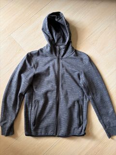 Uniqlo 深灰色運動外套 size M Men64210934987651110