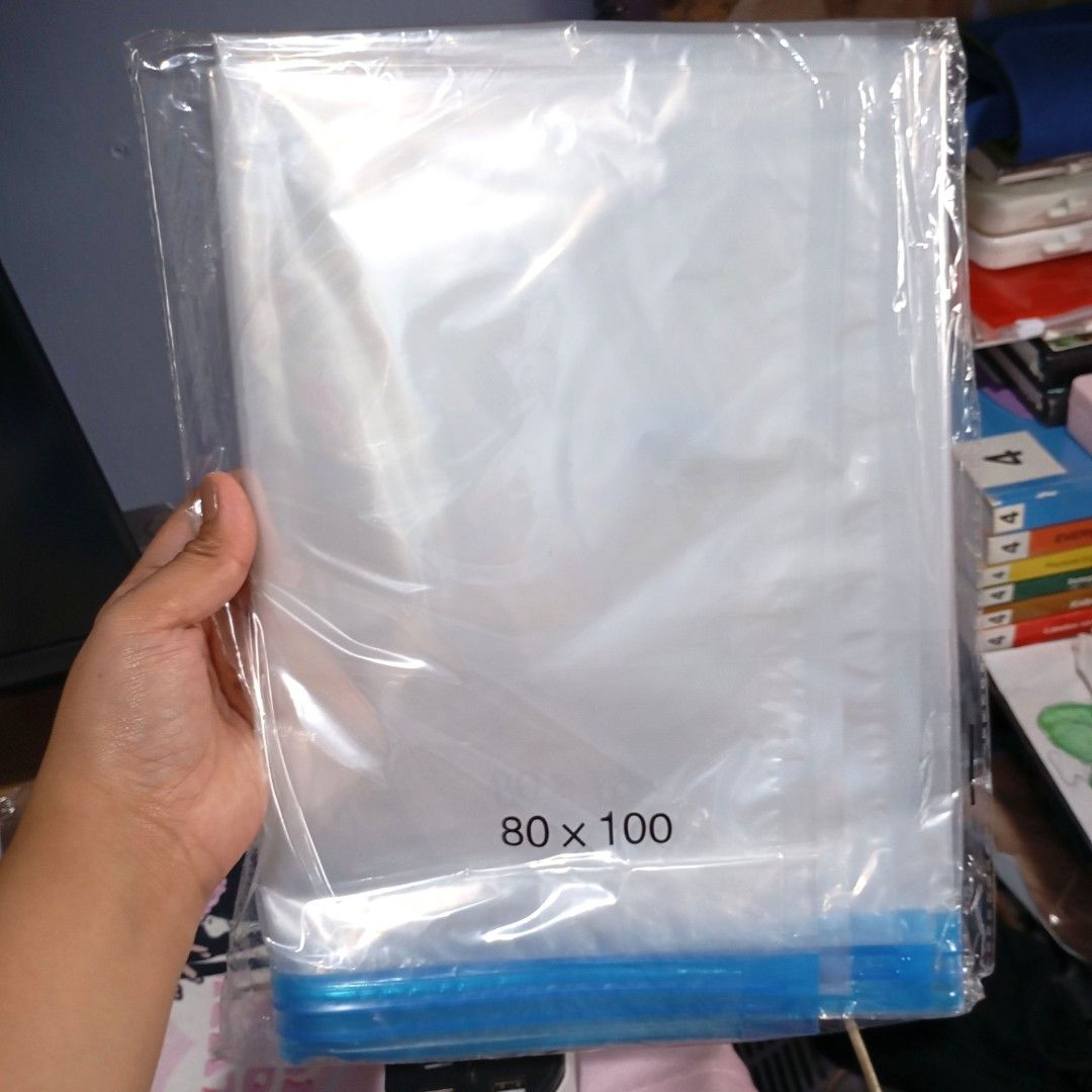 Vacuum Compress Storage bag (Category: Storage Boxes & Baskets) located in Quezon City. Submitted by an.marie (Listing ID 1399150881, Image 2). Description: avail size: 1pc 60x80 - 80 - 100php (17pcs) 80x100 - 150 each (6pcs) 100x130 - 200 each With these storage bags, you can compress clothes, pillows, throws, seasonal bedding and so on. Material: PET+PE ☺️ It's easy to use, Easy to clean, reusable..