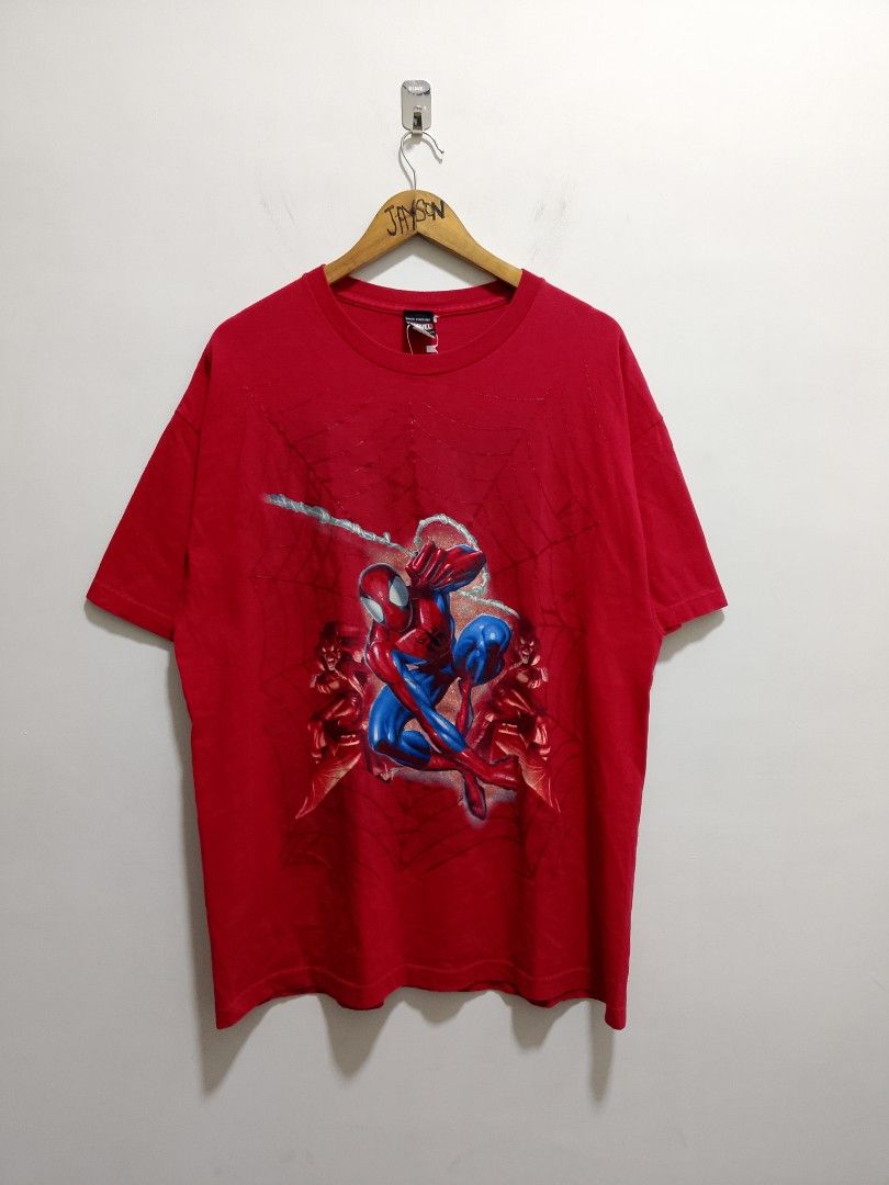 Vintage Spiderman Green goblin marvel mad engine 2002 (Category: Tshirts & Polo Shirts ) located in Santiago. Submitted by trift3311v2 (Listing ID 1399065194, Image 1). Description: Vintage Spiderman Green goblin marvel mad engine 2002 Xl on tag Width 23 Length 31 Excellent condition 1500+ship.