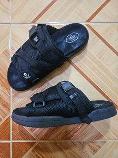 (Category: ) located in . Submitted by nestascloset (Listing ID 1399115887, Image 1). Description: .