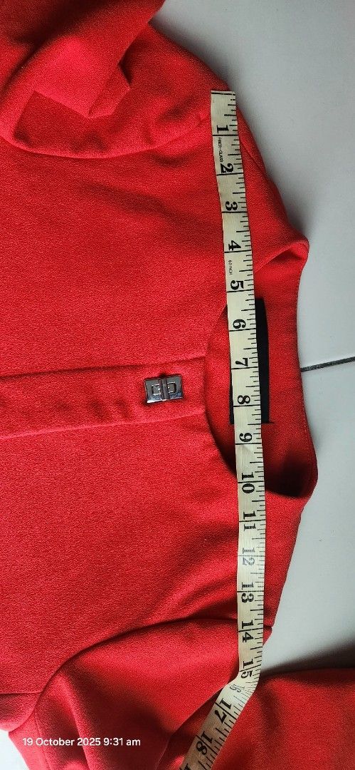 Zara Basic Red Jacket/coat (Category: Coats, Jackets and Outerwear) located in Kuala Lumpur. Submitted by oddocean.1d0d40 (Listing ID 1399241888, Image 3). Description: - Zara Basic red jacket - Round neckline - Single button closure - Long sleeves - Features pockets - Size: EUR S, USA S, MEX 26 - Made in Morocco.