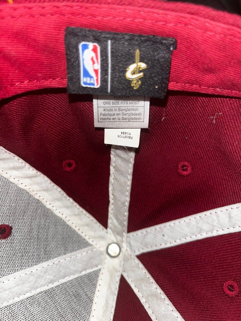 2017 Cleveland Cavaliers Cap (Category: Caps & Hats) located in Taguig. Submitted by andre2005 (Listing ID 1396099312, Image 2). Description: - Youth size Cleveland Cavaliers cap - Features team logo on front - Adidas logo on the side - "Cleveland" printed under the brim - Maroon crown and yellow brim - Adjustable strap at the back - Originally bought in the NBA Store way back 2017 - No honest issues on the hat.