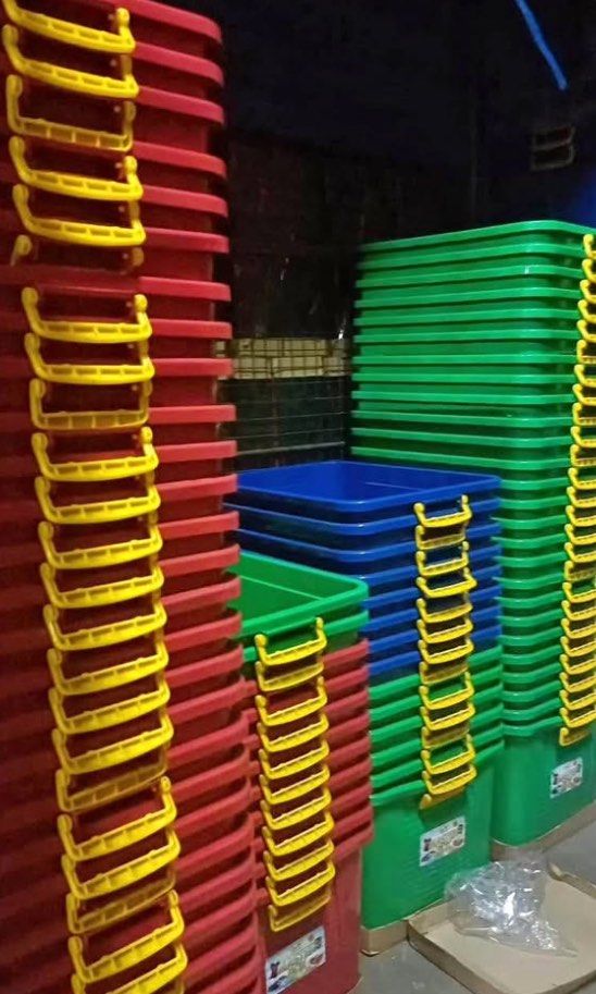 📩 ON HAND NO MINIMUM STORAGE BOX WITH WHEELS AND HANLDES (Category: Storage Boxes & Baskets) located in Manila. Submitted by kellychz (Listing ID 1396021632, Image 3). Description: ☑️ On hand storage box ✔️☑️ Mura & big discount sa bulk orders 🔹 maganda quality 🔹 super sale 🔹 on hand 🔹 makapal 💕 mode of payment: cod / gcash .