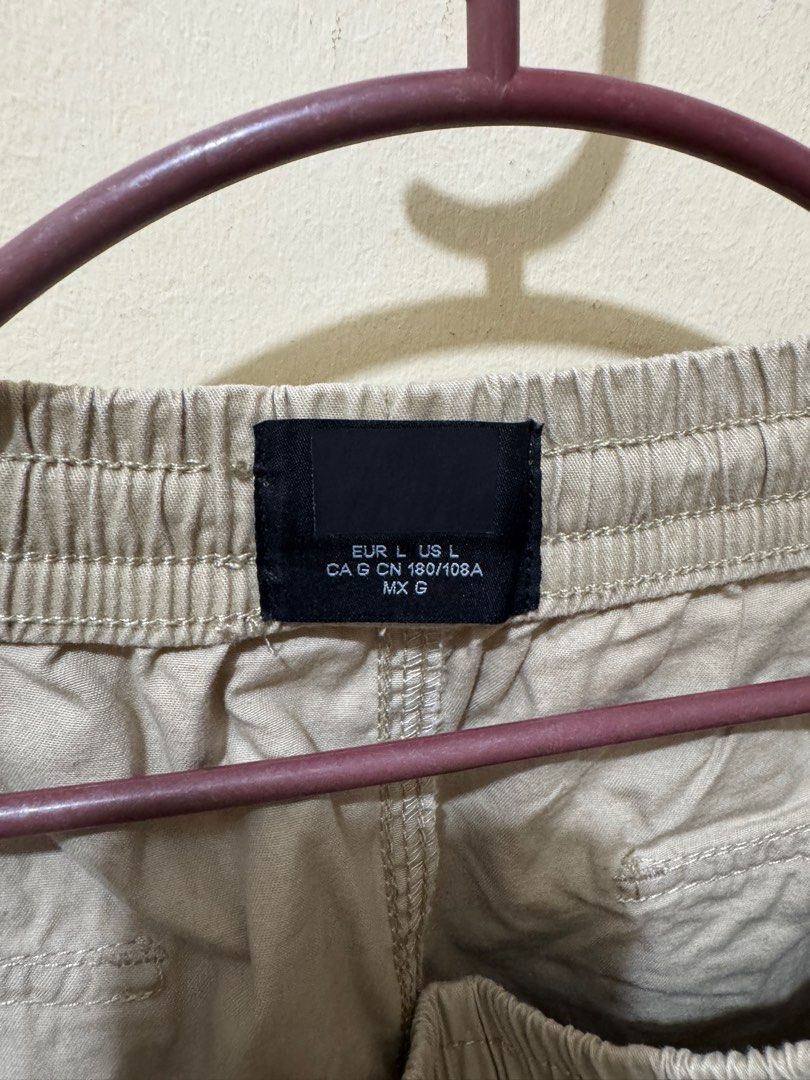 Cargo pants surplus (Category: Joggers) located in Taguig. Submitted by seraaaa.wolf (Listing ID 1396100626, Image 2). Description: Decluttering Wrong item nabili pang men.