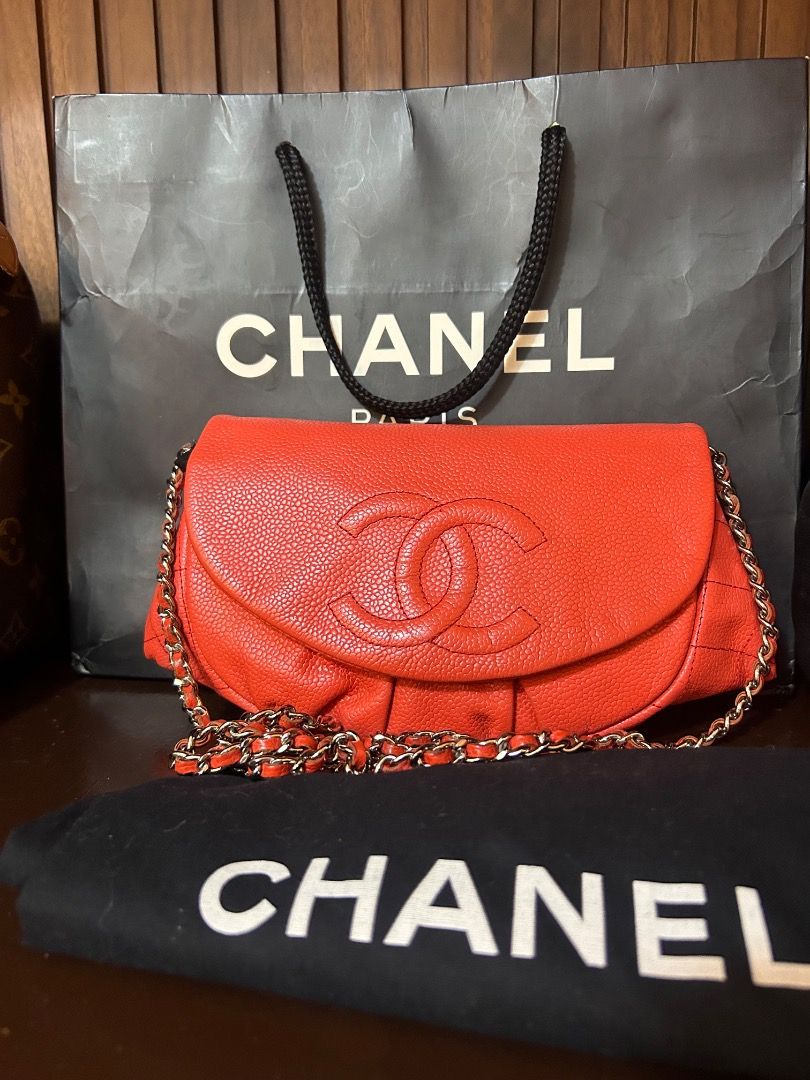 Chanel half moon caviar Woc (Category: Luxury Bags & Wallets) located in Caloocan City. Submitted by piamariemo11606 (Listing ID 1396088500, Image 2). Description: - Authentic Chanel chain bag - Red leather - Iconic interlocking CC logo - Chain strap - Flap closure - Includes dust bag and authenticity card.