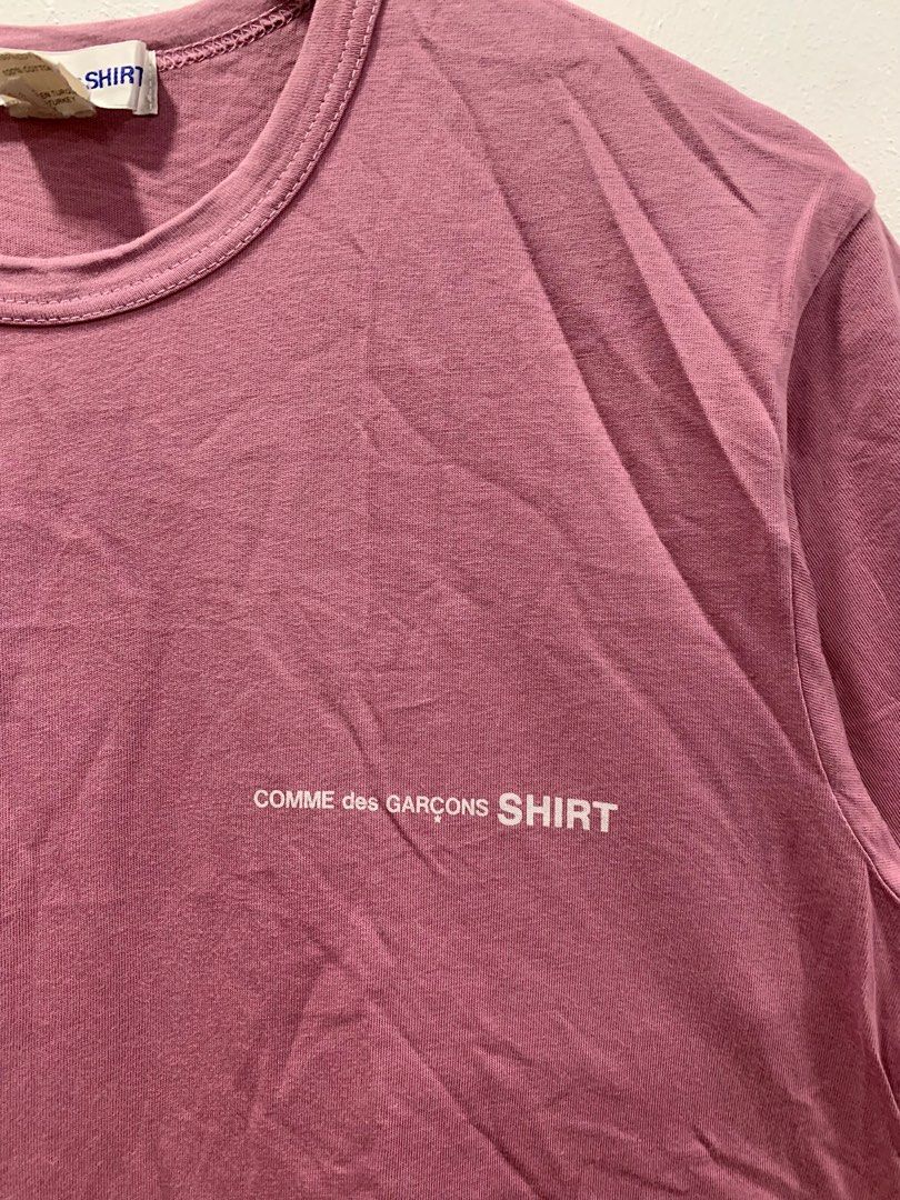 COMME des GARÇONS SHIRT CREW NECK LOGO T-SHIRT (Category: Tshirts & Polo Shirts ) located in Cavite. Submitted by ___layern0ne (Listing ID 1396082872, Image 3). Description: Tagged Size: M Armpit to Armpit: 20 inches Length: 26 inches Measured laid flat and at its longest point Wrinkled due to storage | Requires ironing to take the wrinkles out Well used | No major flaws like rips and holes | Please expect minimal signs of wear/usage The color of