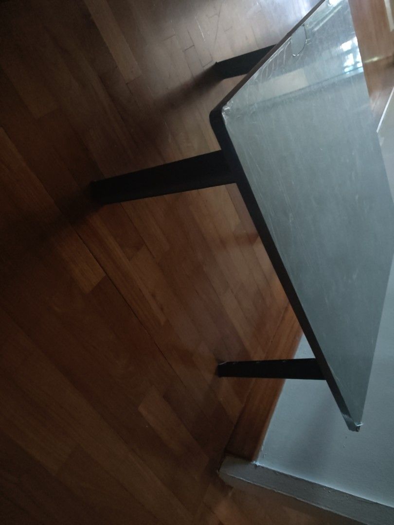 Foldable table (Category: Tables & Sets) located in Singapore. Submitted by sweetie40 (Listing ID 1395944985, Image 2). Description: This is foldable table size 60*60 Height 29cm Selling due to moving out.