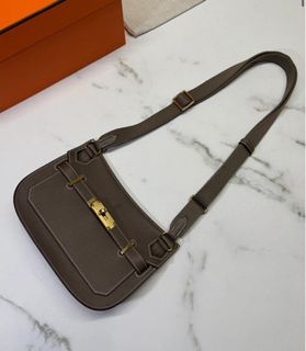 （分類：）位於 。 由 luxshopnnllux 提交（商品編號 1396040354，圖片 1）。簡介： 。