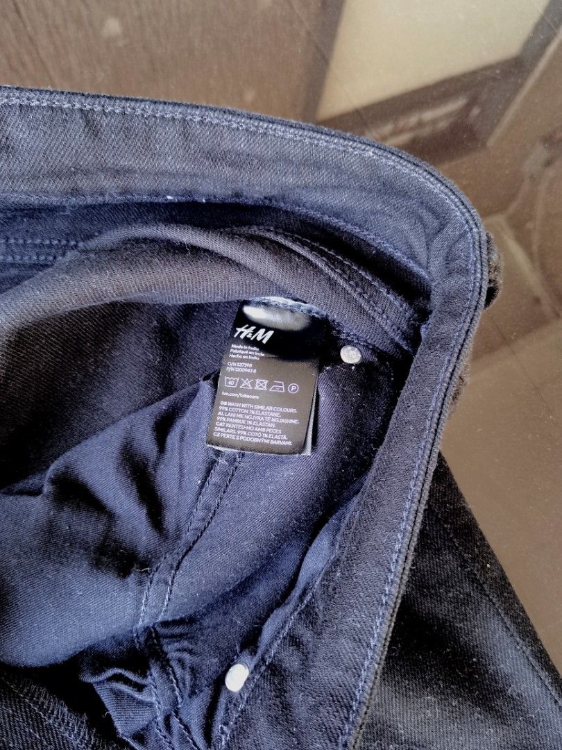 H&M Straight Regular Fit Black Jeans (Category: Jeans) located in Quezon City. Submitted by ps.thriftopia (Listing ID 1395926190, Image 3). Description: - No issues, barely used - H&M straight, regular fit jeans - Button and zipper closure - Made in Cambodia - Features two front and two back pockets - Classic five-pocket design - Includes washing instructions label.