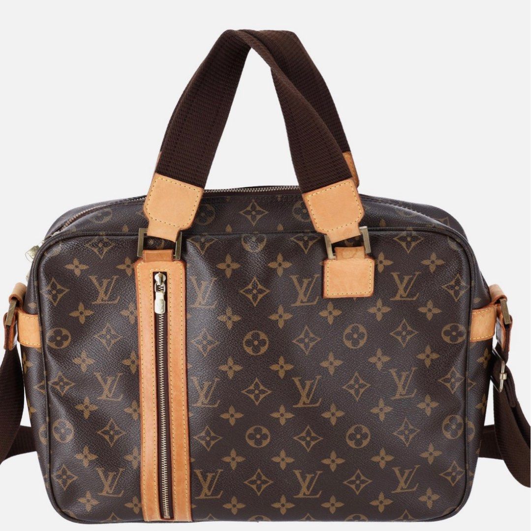 Louis Vuitton Sac bosphore briefcase shoulder bag (Category: Luxury Bags & Wallets) located in San Pablo. Submitted by aceastra (Listing ID 1396000877, Image 1). Description: Thrift store finds in SG! *Good Condition *Exterior - Corner scuffs, Edge scuffs, slightly Liquid marks ( Normal for LV bags) * Hard ware - Light scratches but not visible and does not affect the beauty if the bag. Light peeling and again normal for LV bags.. You can check e