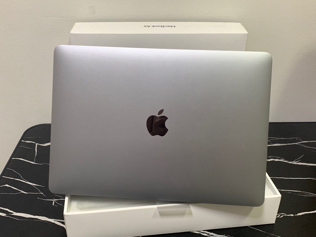Macbook air m1 with box good as new (Category: Laptops & Notebooks) located in Quezon City. Submitted by jabzeey (Listing ID 1395948274, Image 2). Description: M1 chip Air 13inches 8gb 256gb complete with box 98cc 100% batthealth no issue .
