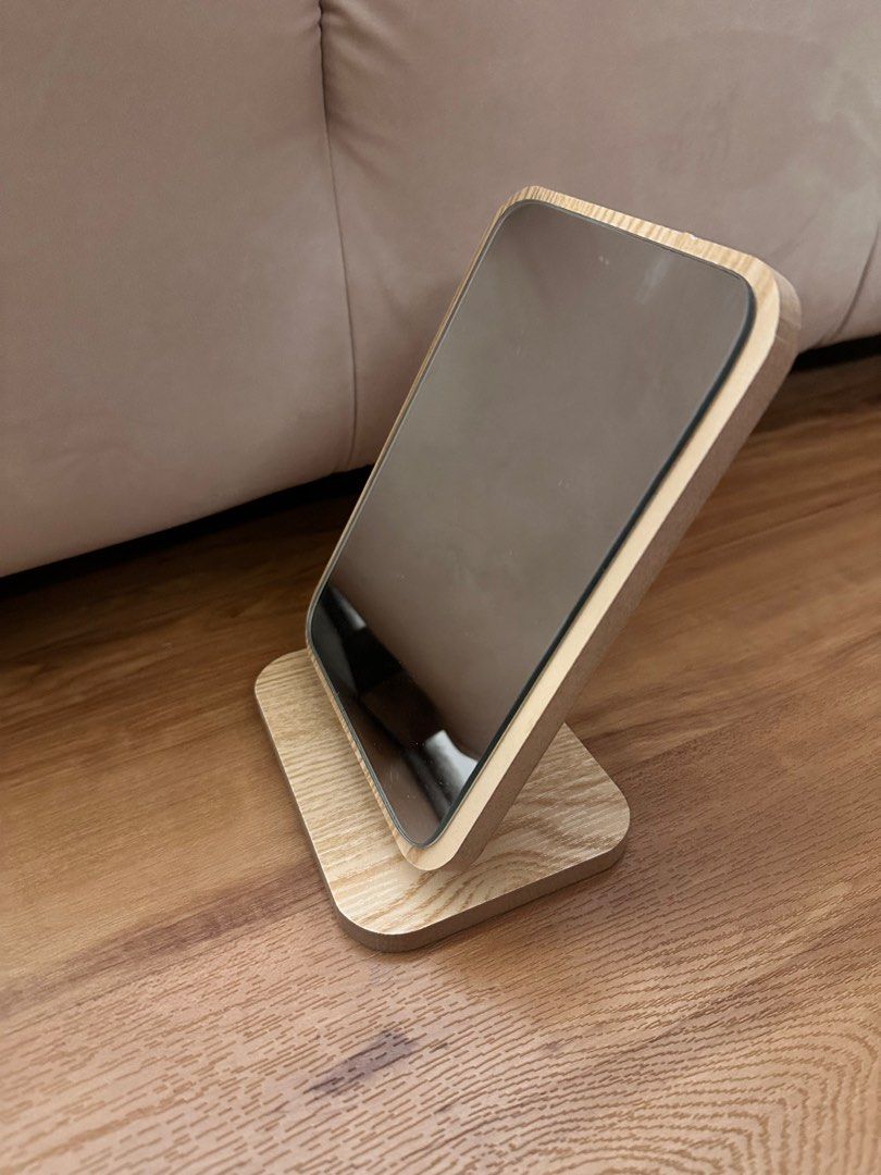 Make-up Vanity table mirror (Category: Mirrors) located in Quezon City. Submitted by daphnestars (Listing ID 1396009689, Image 1). Description: Fully adjustable. Compact. Location: QC.