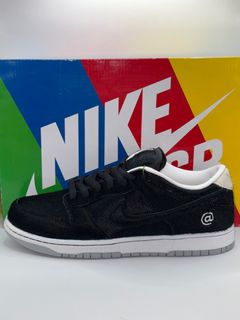 (Category: ) located in . Submitted by snkr.plug (Listing ID 1375381041, Image 1). Description: .