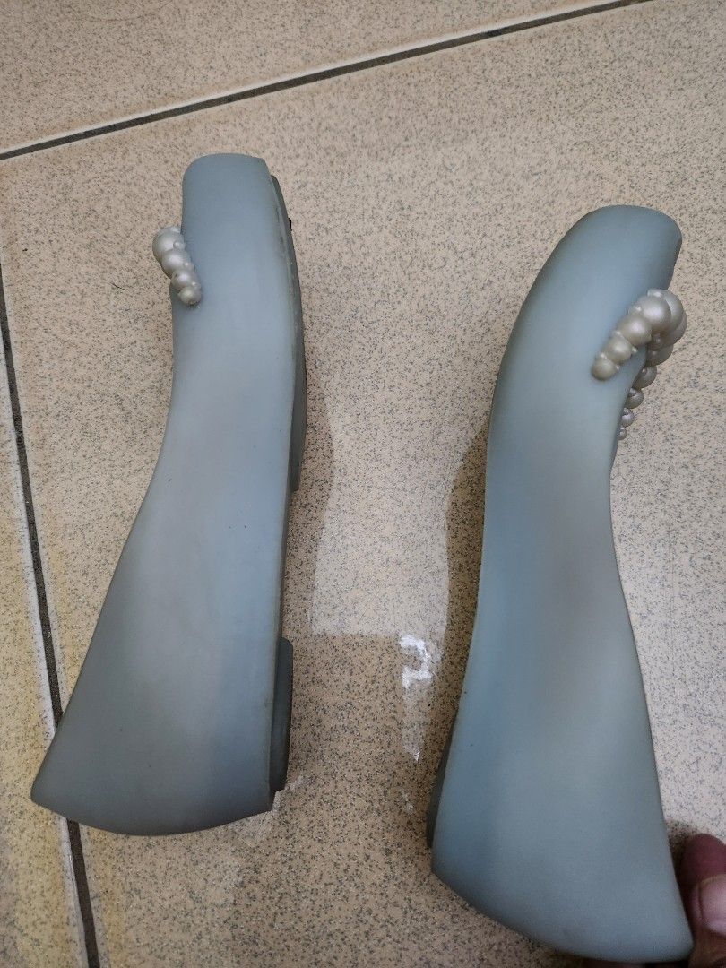Melissa Pearl Embellished Flats (Category: Babies & Kids Fashion) located in Santa Rosa. Submitted by huichita (Listing ID 1396064012, Image 2). Description: - Light blue Melissa flats - Adorned with pearl embellishments - Visible Melissa branding on insole - Rounded toe design - Made of soft, flexible plastic - Small heel.