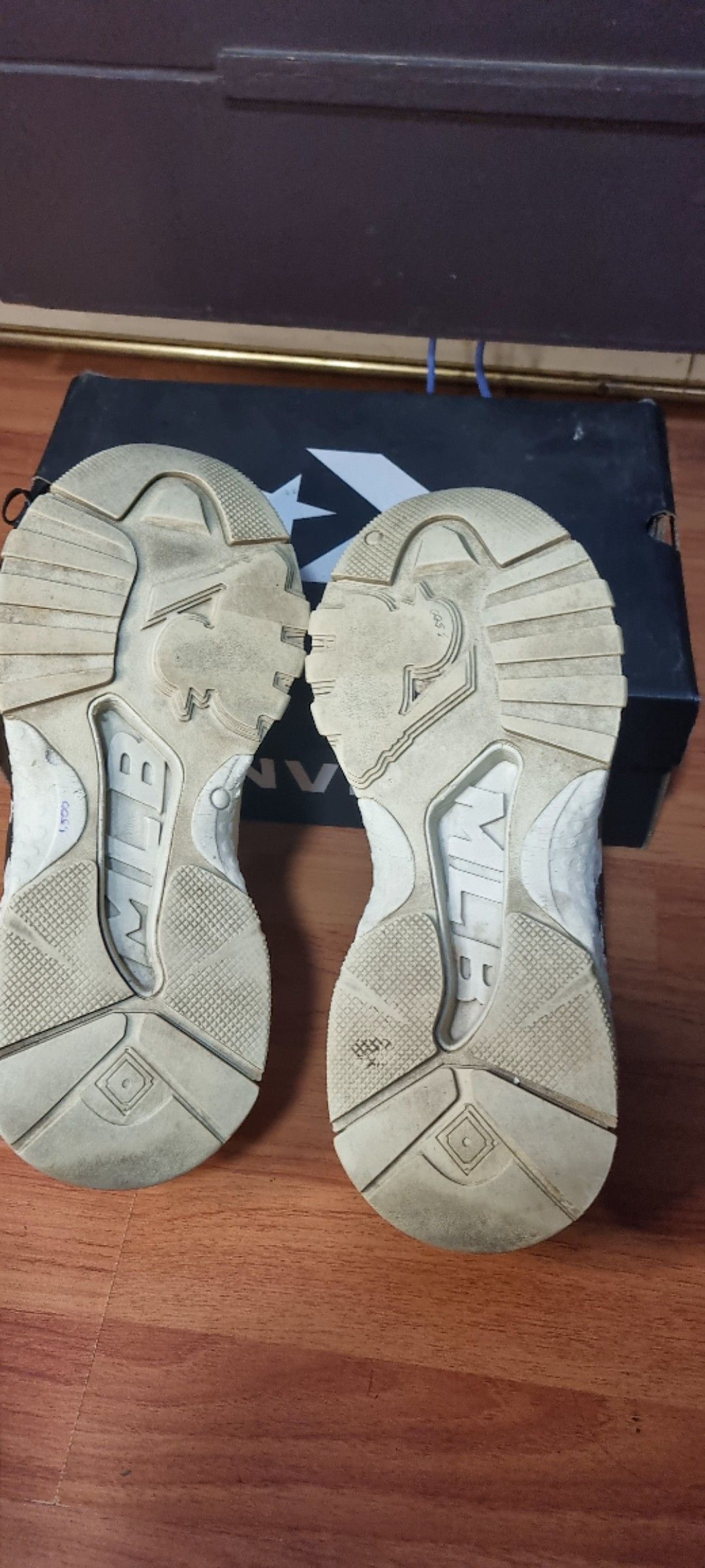 MLB Yankees Sneakers (Category: Sneakers) located in Manila. Submitted by myno23lenel (Listing ID 1395934645, Image 3). Description: - MLB Yankees sneakers - Features Yankees logo - Chunky sole -For sale -MLB NY Yankees BiG ball Chunky sz.9 -good condition ,slight paint chips -for only 1.2k no box -Location Fairview.