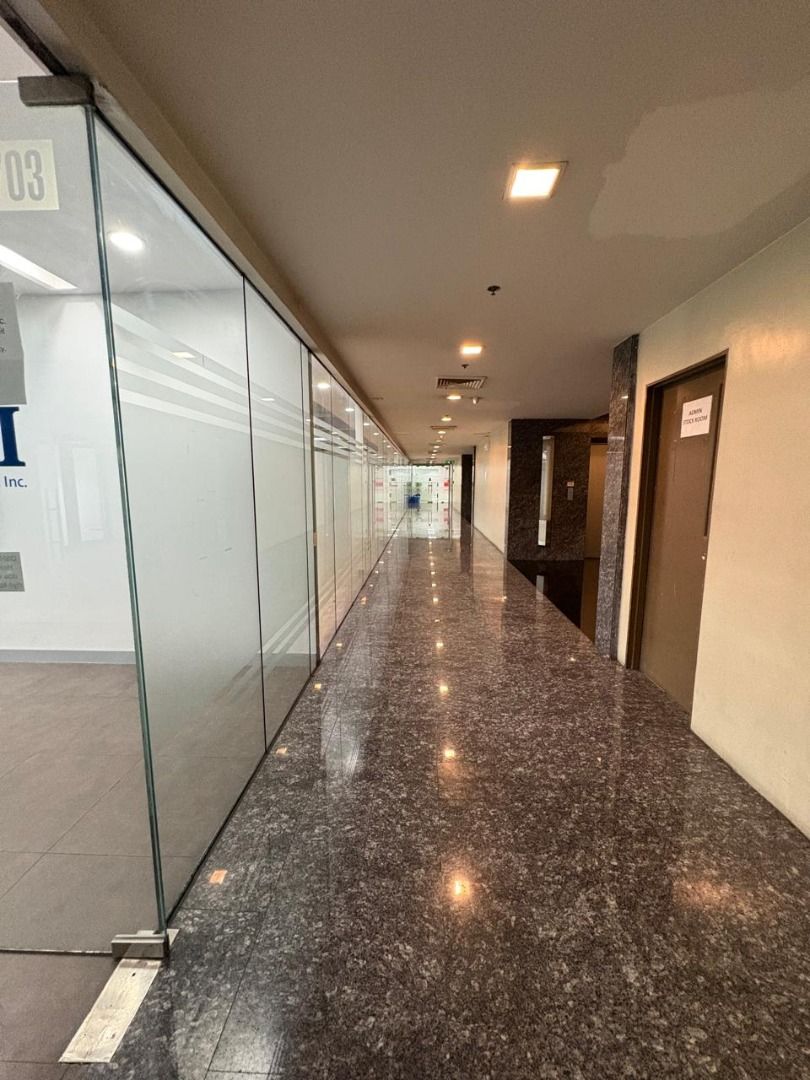 Office Space in One Corporate Center (Category: Commercial) located in San Juan City. Submitted by philippineinvestments (Listing ID 1396057305, Image 2). Description: This is a fitted 455 sqm office for lease or sale. SALE PRICE: Php 105,000,000 LEASE RATE: Area: 450 sqm Rate: 800 per sqm (negotiable) Dues: 55 per sqm Parking: Php 6,000 per slot ONE CORPORATE CENTER DETAILS: 54-storey iconic office and commercial tower in Ortigas 100% backup pow