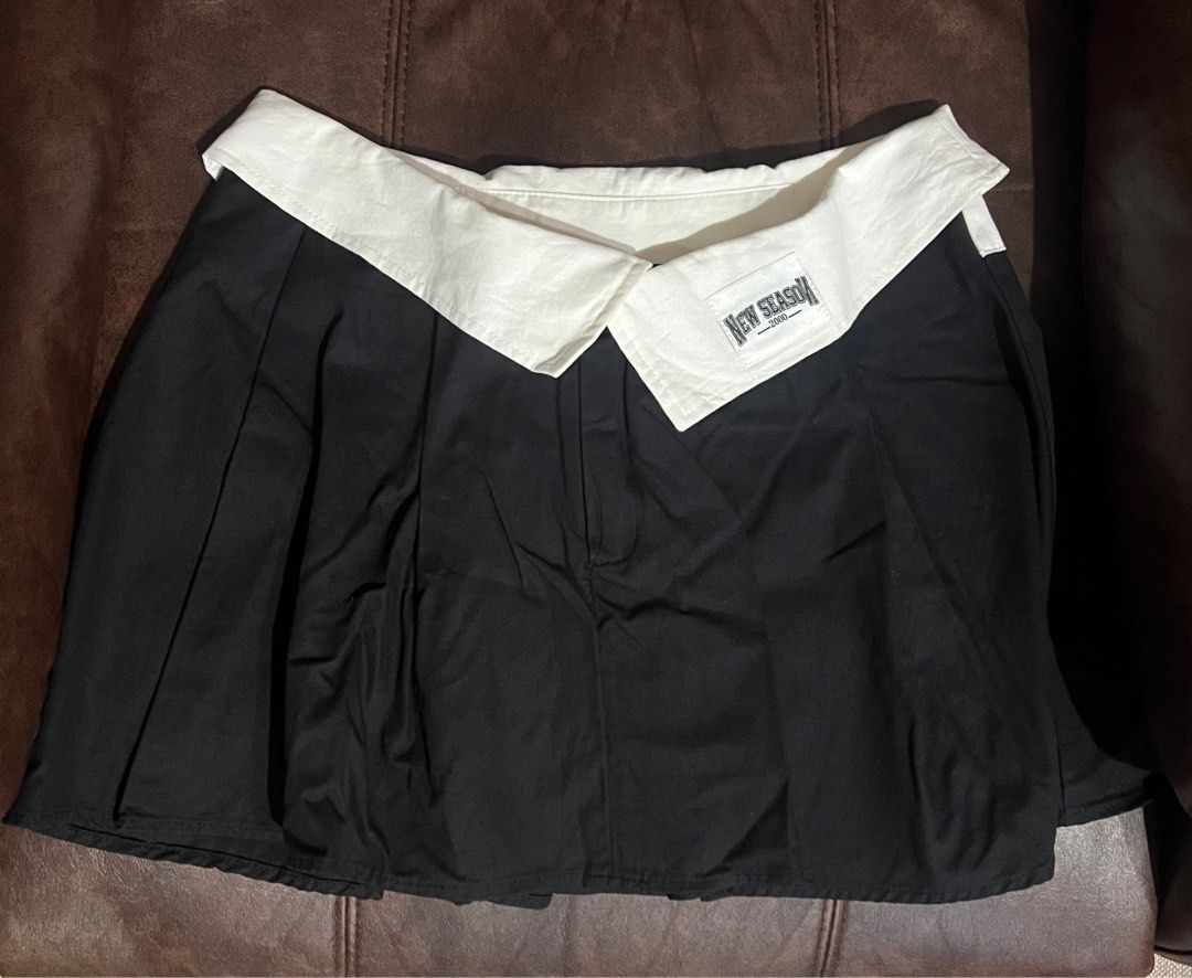 pleated skirt (Category: Skirts) located in Tarlac. Submitted by luvanth (Listing ID 1395937443, Image 1). Description: ╰➤ mop: gcash or bdo ╰➤ mod: j&t or lbc.