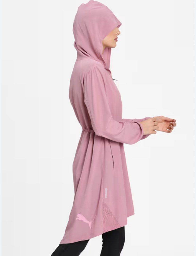 Puma Hooded Jacket (Category: Activewear) located in Cebu City. Submitted by monjcel (Listing ID 1396022470, Image 2). Description: - Puma hooded jacket - Full-length zipper - Drawstring waist - Asymmetrical hemline - Lightweight material - Puma logo on chest and lower back - Ideal for layering.