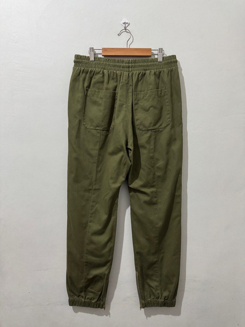 Readymade Embroidered Logo Track Pants (Category: Joggers) located in Meycauayan. Submitted by itstimothrifts (Listing ID 1395953576, Image 2). Description: Readymade Embroidered Logo Track Pants Excellent Condition Need rewash Size 2 on tag Large Width 30-35 Length 39.5 Leg Opening 6 Front Rise 14.