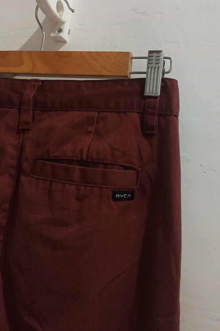 Rvca Chino Pants size 26-27 (Category: Chinos) located in Taguig. Submitted by mvdsh0p2022 (Listing ID 1395969835, Image 3). Description: Rvca Chino Pants Actual size 27 Lenth 38 Excellent to new maroon No issue 450 free ship Via Jnt.. We can do video call For safety transaction Gcash payment Taguig Pm.