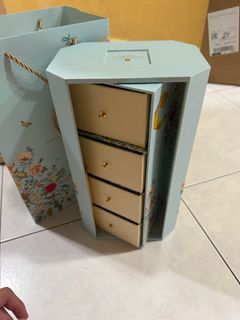 (Category: ) located in . Submitted by shophy3873 (Listing ID 1396089725, Image 1). Description: .