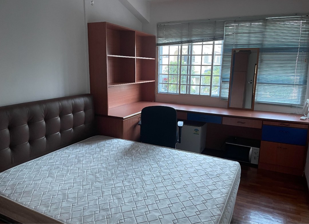 (Category: ) located in . Submitted by wongyc (Listing ID 1396046472, Image 1). Description: .