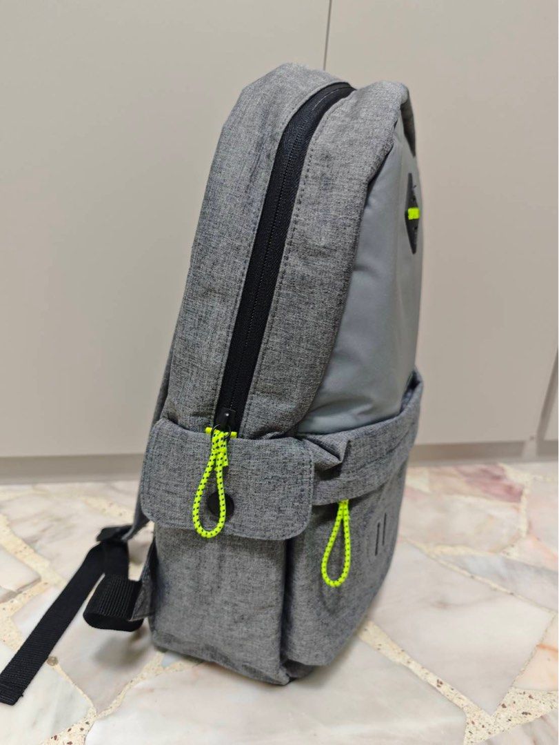Superdry Grey Backpack (Category: Backpacks) located in Singapore. Submitted by eking (Listing ID 1396068310, Image 4). Description: Superdry Refelective Montana, Men’s Backpack, Grigio (Grey Marl) - Stylish grey color. - Spacious main compartment. - Front pocket for easy access. - Versatile design for school, work, or travel. - 30.0x45.0x15.0 cm (W x H L) Never used and kept in closet all the times .