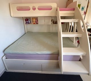 (Category: ) located in . Submitted by busy_bird (Listing ID 1395935696, Image 1). Description: .