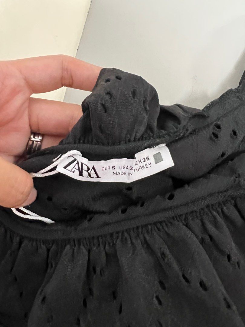 Zara Asymmetrical Top (Category: Blouses) located in Quezon City. Submitted by currentlydeclutterring (Listing ID 1395956867, Image 2). Description: Used less than 5x! RFS Declutterring .