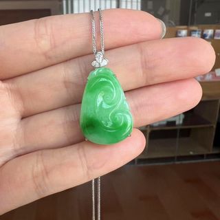 Jade Pendant Customized 18K Jade Jewelry Pendant | Hong Kong Local Craftsmanship with Own Factory | Old Jewelry Redesign and Remounting | Custom Inlay Consultation. Master Hao: 6276 9030. Tsim Sha Tsui Store64239925831041110