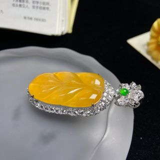 翡翠鏈墜玉石吊墜訂造18 K玉器掛牌｜香港本土工藝自設工廠｜舊珠寶重鑲翻新改款｜代客鑲嵌諮詢.濠師傅：6276 9030.尖沙咀店64239925763585110