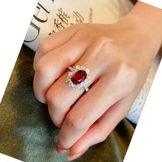 Oval Ruby 18K Gold Diamond Ring Custom Made | Lab-Grown Gemstone Ring | Laboratory-Created Emerald Gem Setting | WTS Master Jewelry Design and Modification | Tsim Sha Tsui Store | WTS 62769039 Local Craftsmanship | In-House Factory64229339951105110