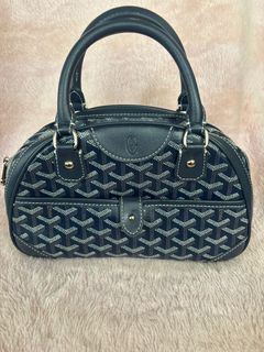 (Category: ) located in . Submitted by riri.rarapreloved (Listing ID 1399303151, Image 1). Description: .