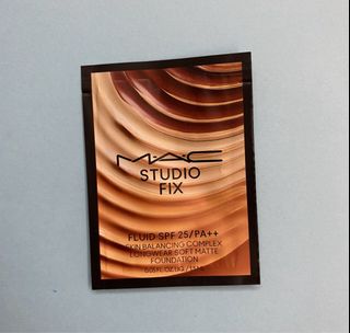 (3 packs) Mac全新专业无瑕雾镜粉底64222392843138110