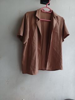 棕色襯衫64226446145154110