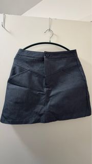 深灰短裙64226813394818110