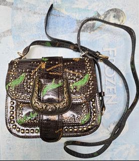 棕色斜挎包64227016969729110