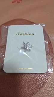 Snowflake Brooch64227893956226110