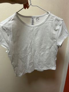 白色上衣64228975339395110